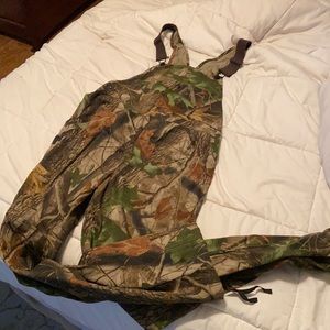 Redhead for Her Camo overall bib- Realtree hardwoods pattern